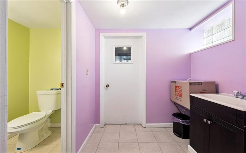 1020 Sarah Drive, North Versailles, 15137, 3 Bedrooms Bedrooms, 9 Rooms Rooms,1.2 BathroomsBathrooms,Residential,For Sale,Sarah Drive,1689585