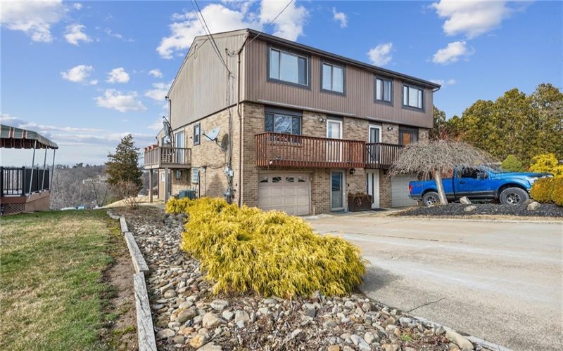 1020 Sarah Drive, North Versailles, 15137, 3 Bedrooms Bedrooms, 9 Rooms Rooms,1.2 BathroomsBathrooms,Residential,For Sale,Sarah Drive,1689585