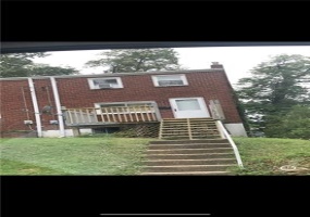 305 Charles Terrace, Jeannette, 15644, ,Multi-unit,For Sale,Charles Terrace,1689587