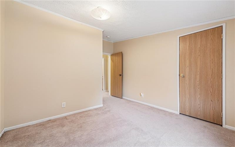 215 THOMPSON, IRWIN, 15642, 3 Bedrooms Bedrooms, 8 Rooms Rooms,2 BathroomsBathrooms,Residential,For Sale,THOMPSON,1689870