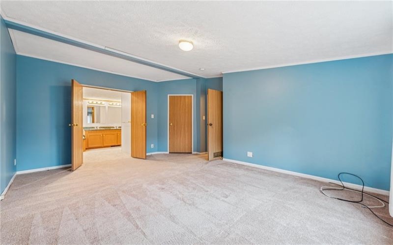 215 THOMPSON, IRWIN, 15642, 3 Bedrooms Bedrooms, 8 Rooms Rooms,2 BathroomsBathrooms,Residential,For Sale,THOMPSON,1689870
