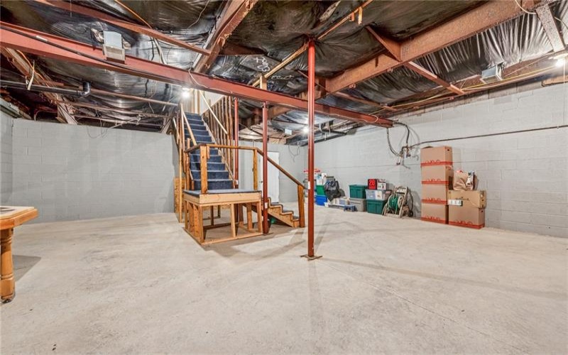 215 THOMPSON, IRWIN, 15642, 3 Bedrooms Bedrooms, 8 Rooms Rooms,2 BathroomsBathrooms,Residential,For Sale,THOMPSON,1689870