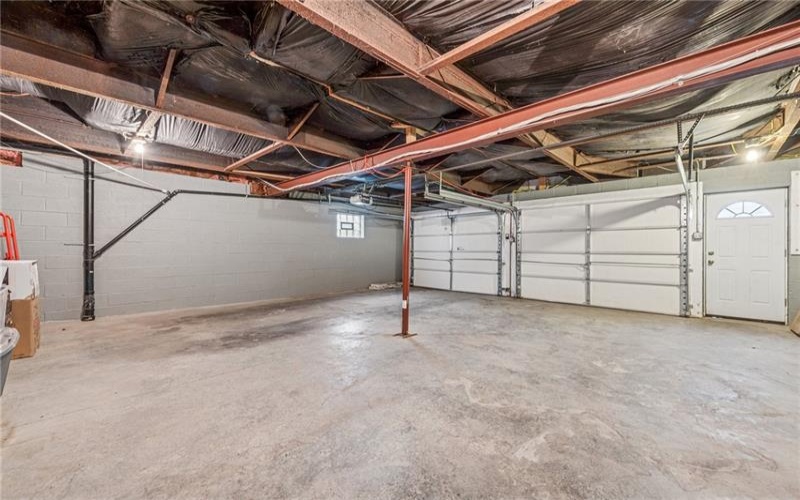 215 THOMPSON, IRWIN, 15642, 3 Bedrooms Bedrooms, 8 Rooms Rooms,2 BathroomsBathrooms,Residential,For Sale,THOMPSON,1689870