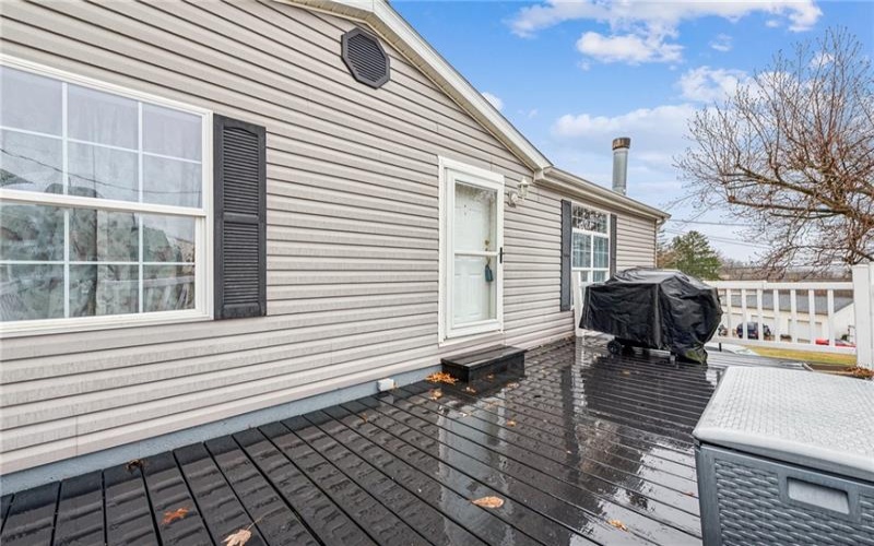 215 THOMPSON, IRWIN, 15642, 3 Bedrooms Bedrooms, 8 Rooms Rooms,2 BathroomsBathrooms,Residential,For Sale,THOMPSON,1689870