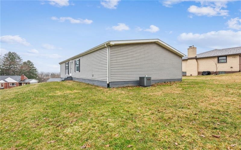 215 THOMPSON, IRWIN, 15642, 3 Bedrooms Bedrooms, 8 Rooms Rooms,2 BathroomsBathrooms,Residential,For Sale,THOMPSON,1689870