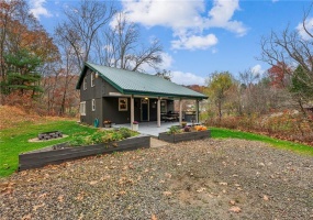 139 Willow Rd., Apollo, 15613, 2 Bedrooms Bedrooms, 6 Rooms Rooms,2.1 BathroomsBathrooms,Residential,For Sale,Willow Rd.,1679659