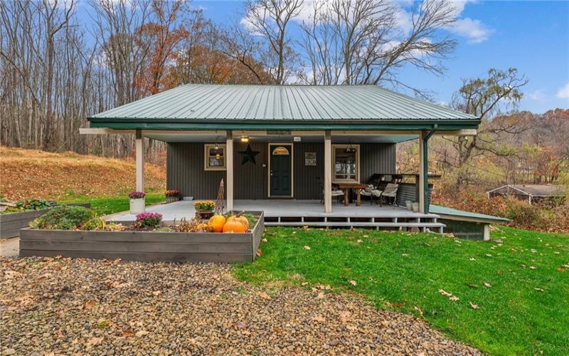 139 Willow Rd., Apollo, 15613, 2 Bedrooms Bedrooms, 6 Rooms Rooms,2.1 BathroomsBathrooms,Residential,For Sale,Willow Rd.,1679659