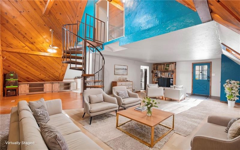 300 Lakeside Drive North, Canonsburg, 15317, 4 Bedrooms Bedrooms, 9 Rooms Rooms,3 BathroomsBathrooms,Residential,For Sale,Lakeside Drive North,1683572