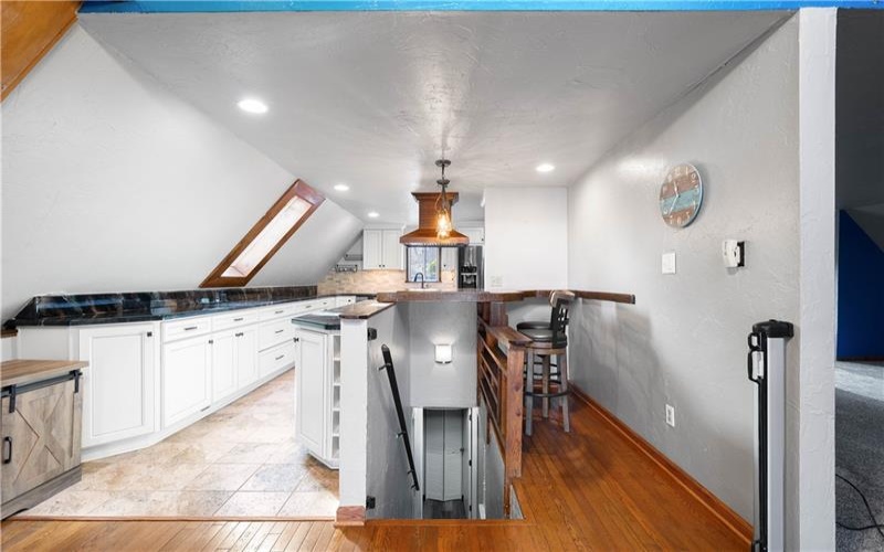 300 Lakeside Drive North, Canonsburg, 15317, 4 Bedrooms Bedrooms, 9 Rooms Rooms,3 BathroomsBathrooms,Residential,For Sale,Lakeside Drive North,1683572