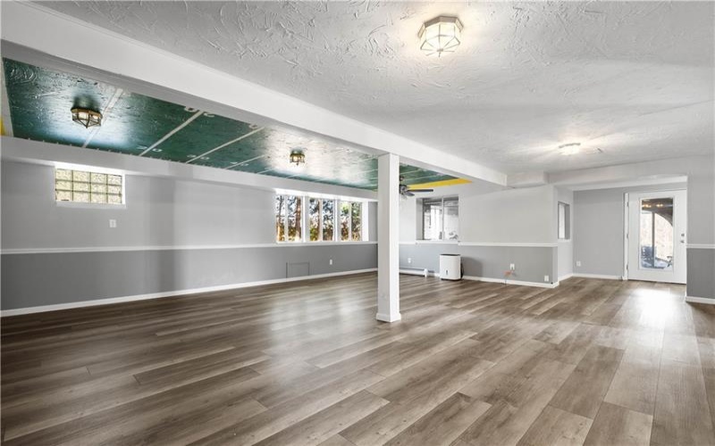 300 Lakeside Drive North, Canonsburg, 15317, 4 Bedrooms Bedrooms, 9 Rooms Rooms,3 BathroomsBathrooms,Residential,For Sale,Lakeside Drive North,1683572