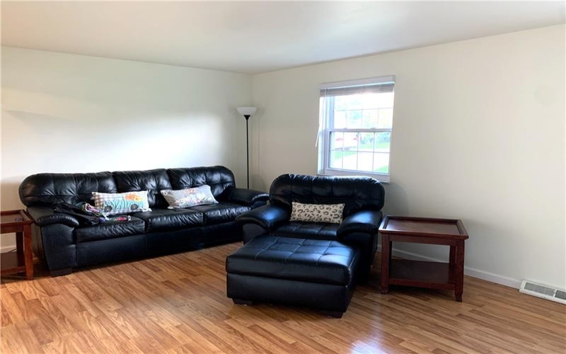 513 Pamela Dr, Harrison City, 15636, 4 Bedrooms Bedrooms, 10 Rooms Rooms,2.1 BathroomsBathrooms,Residential,For Sale,Pamela Dr,1690129