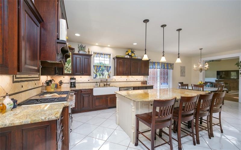 216 Locust Valley Road, Greensburg, 15601, 4 Bedrooms Bedrooms, ,2.1 BathroomsBathrooms,Residential,For Sale,Locust Valley Road,1690125
