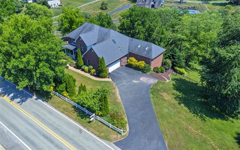 216 Locust Valley Road, Greensburg, 15601, 4 Bedrooms Bedrooms, ,2.1 BathroomsBathrooms,Residential,For Sale,Locust Valley Road,1690125