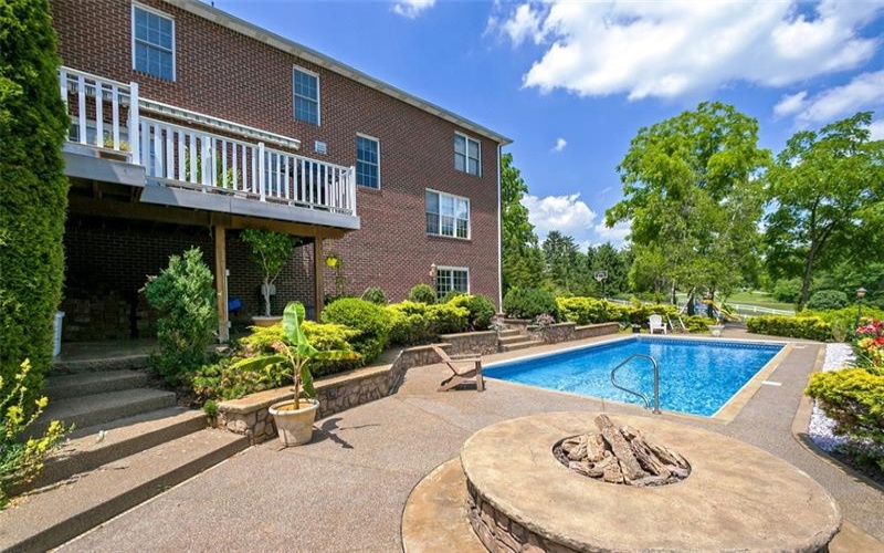 216 Locust Valley Road, Greensburg, 15601, 4 Bedrooms Bedrooms, ,2.1 BathroomsBathrooms,Residential,For Sale,Locust Valley Road,1690125