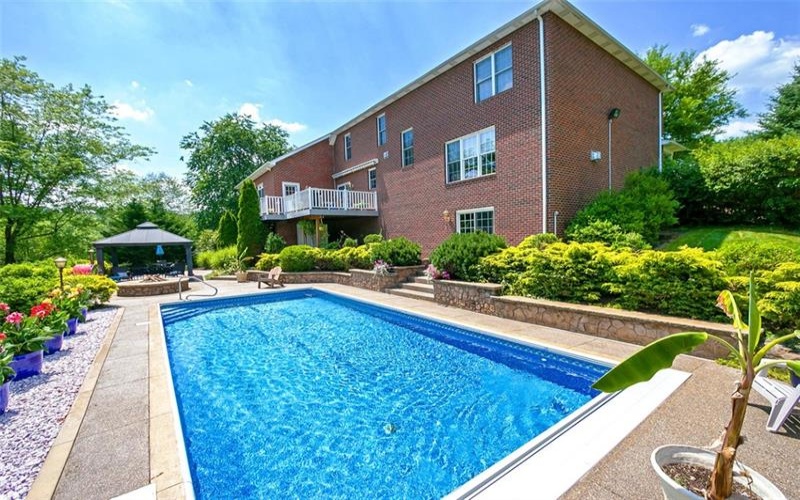 216 Locust Valley Road, Greensburg, 15601, 4 Bedrooms Bedrooms, ,2.1 BathroomsBathrooms,Residential,For Sale,Locust Valley Road,1690125