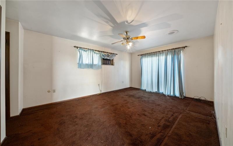 26 PETRAK STREET, Charleroi, 15022, 3 Bedrooms Bedrooms, 9 Rooms Rooms,2.1 BathroomsBathrooms,Residential,For Sale,PETRAK STREET,1678054