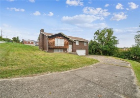 26 PETRAK STREET, Charleroi, 15022, 3 Bedrooms Bedrooms, 9 Rooms Rooms,2.1 BathroomsBathrooms,Residential,For Sale,PETRAK STREET,1678054