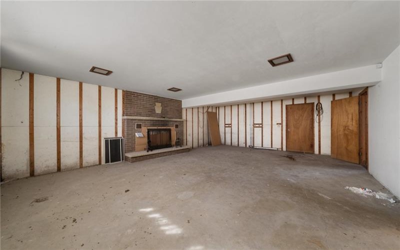 26 PETRAK STREET, Charleroi, 15022, 3 Bedrooms Bedrooms, 9 Rooms Rooms,2.1 BathroomsBathrooms,Residential,For Sale,PETRAK STREET,1678054