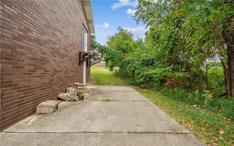 26 PETRAK STREET, Charleroi, 15022, 3 Bedrooms Bedrooms, 9 Rooms Rooms,2.1 BathroomsBathrooms,Residential,For Sale,PETRAK STREET,1678054