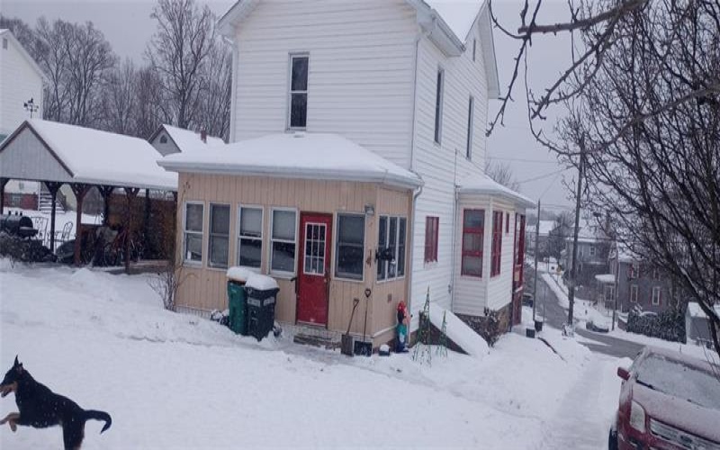 301 Ligonier St, Derry, 15627, 3 Bedrooms Bedrooms, 3 Rooms Rooms,2 BathroomsBathrooms,Residential,For Sale,Ligonier St,1690108