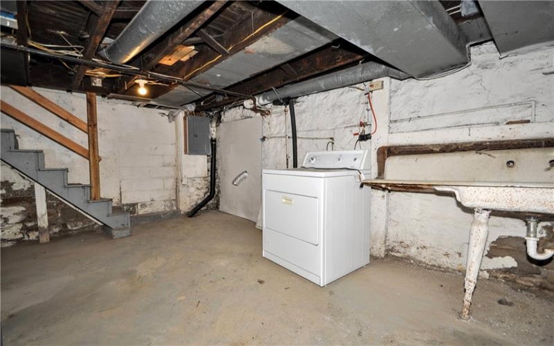 120 Lowell St, Vandergrift, 15690, 2 Bedrooms Bedrooms, ,1 BathroomBathrooms,Residential,For Sale,Lowell St,1690204