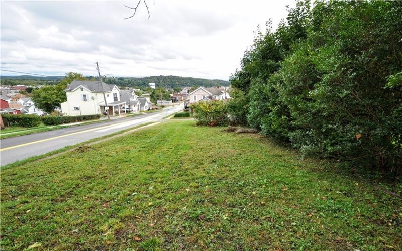 120 Lowell St, Vandergrift, 15690, 2 Bedrooms Bedrooms, ,1 BathroomBathrooms,Residential,For Sale,Lowell St,1690204