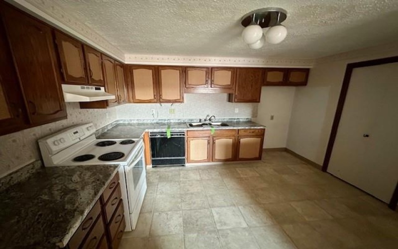 103 Woodstone Ln, New Kensington, 15068, 2 Bedrooms Bedrooms, ,1.1 BathroomsBathrooms,Residential,For Sale,Woodstone Ln,1690214