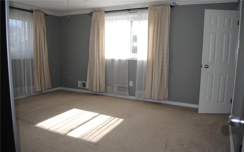 552 Hemlock Street, Greensburg, 15601, 4 Bedrooms Bedrooms, 9 Rooms Rooms,2.1 BathroomsBathrooms,Residential,For Sale,Hemlock Street,1690280