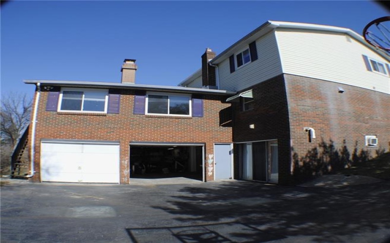 552 Hemlock Street, Greensburg, 15601, 4 Bedrooms Bedrooms, 9 Rooms Rooms,2.1 BathroomsBathrooms,Residential,For Sale,Hemlock Street,1690280