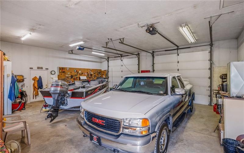 3313 Berlin Plank Road, Berlin, 15530, 4 Bedrooms Bedrooms, ,1.3 BathroomsBathrooms,Residential,For Sale,Berlin Plank Road,1687632