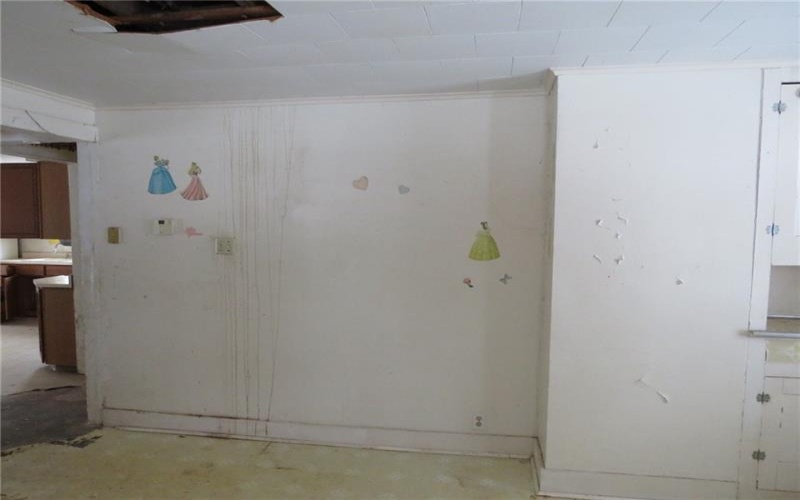 8 Ziskind Rd, Fredericktown, 15333, ,Multi-unit,For Sale,Ziskind Rd,1690404
