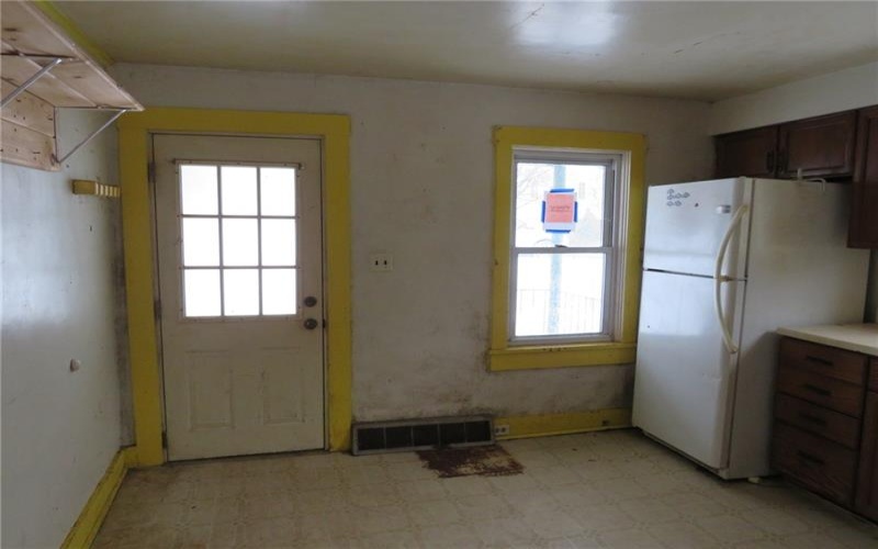 8 Ziskind Rd, Fredericktown, 15333, ,Multi-unit,For Sale,Ziskind Rd,1690404