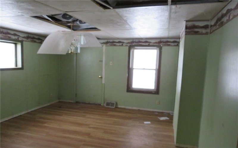 8 Ziskind Rd, Fredericktown, 15333, ,Multi-unit,For Sale,Ziskind Rd,1690404