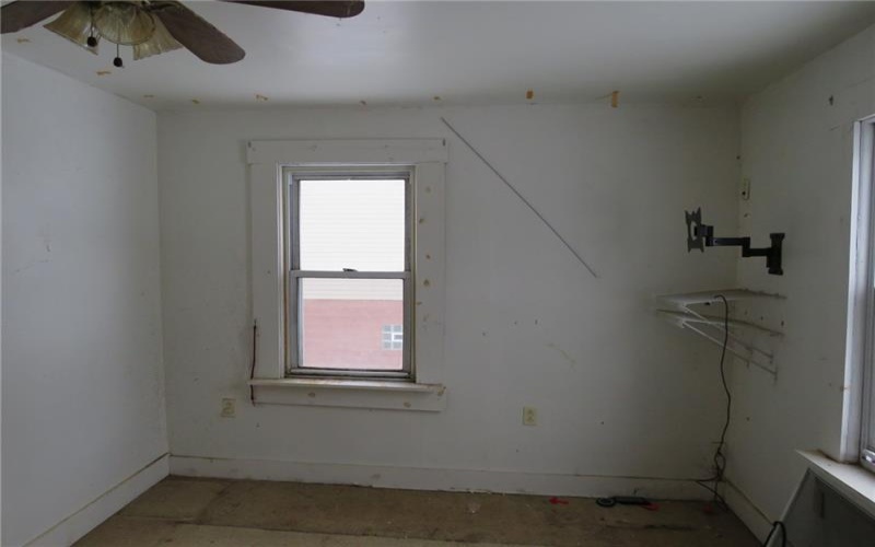 8 Ziskind Rd, Fredericktown, 15333, ,Multi-unit,For Sale,Ziskind Rd,1690404