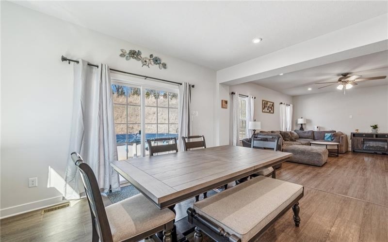 334 Crossing Dr, Eighty Four, 15330, 4 Bedrooms Bedrooms, 8 Rooms Rooms,3.1 BathroomsBathrooms,Residential,For Sale,Crossing Dr,1690227