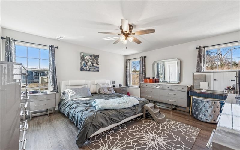 334 Crossing Dr, Eighty Four, 15330, 4 Bedrooms Bedrooms, 8 Rooms Rooms,3.1 BathroomsBathrooms,Residential,For Sale,Crossing Dr,1690227