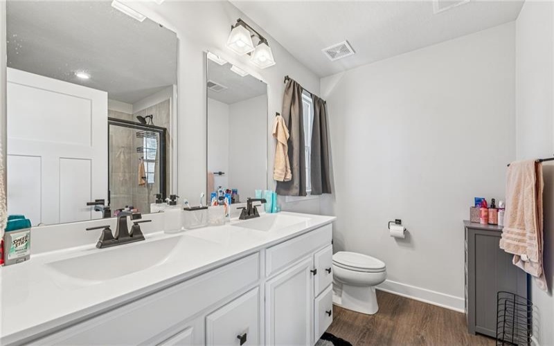 334 Crossing Dr, Eighty Four, 15330, 4 Bedrooms Bedrooms, 8 Rooms Rooms,3.1 BathroomsBathrooms,Residential,For Sale,Crossing Dr,1690227