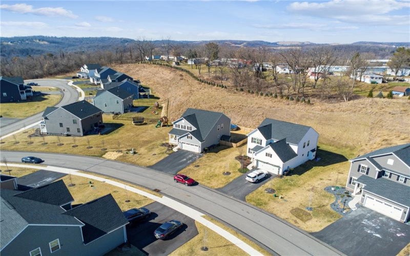 334 Crossing Dr, Eighty Four, 15330, 4 Bedrooms Bedrooms, 8 Rooms Rooms,3.1 BathroomsBathrooms,Residential,For Sale,Crossing Dr,1690227