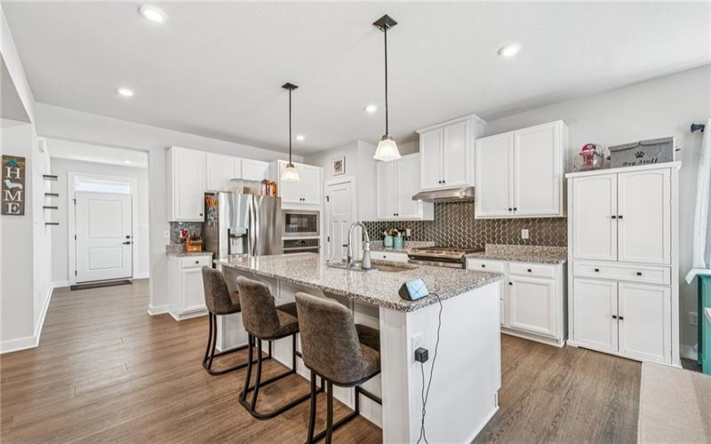 334 Crossing Dr, Eighty Four, 15330, 4 Bedrooms Bedrooms, 8 Rooms Rooms,3.1 BathroomsBathrooms,Residential,For Sale,Crossing Dr,1690227