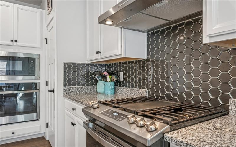 334 Crossing Dr, Eighty Four, 15330, 4 Bedrooms Bedrooms, 8 Rooms Rooms,3.1 BathroomsBathrooms,Residential,For Sale,Crossing Dr,1690227