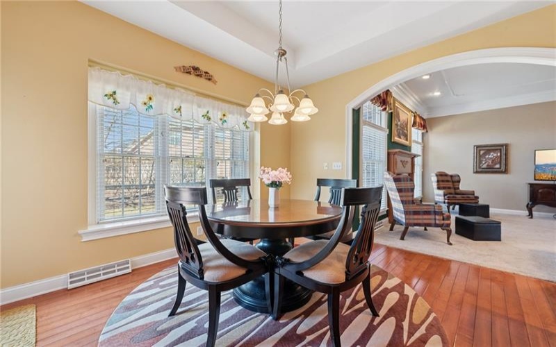 1012 Country Club Dr, Jeannette, 15644, 4 Bedrooms Bedrooms, 13 Rooms Rooms,3.1 BathroomsBathrooms,Residential,For Sale,Country Club Dr,1690399