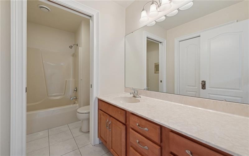 1012 Country Club Dr, Jeannette, 15644, 4 Bedrooms Bedrooms, 13 Rooms Rooms,3.1 BathroomsBathrooms,Residential,For Sale,Country Club Dr,1690399