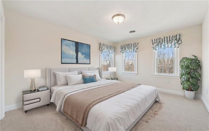 1012 Country Club Dr, Jeannette, 15644, 4 Bedrooms Bedrooms, 13 Rooms Rooms,3.1 BathroomsBathrooms,Residential,For Sale,Country Club Dr,1690399