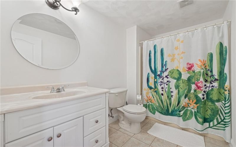 1012 Country Club Dr, Jeannette, 15644, 4 Bedrooms Bedrooms, 13 Rooms Rooms,3.1 BathroomsBathrooms,Residential,For Sale,Country Club Dr,1690399