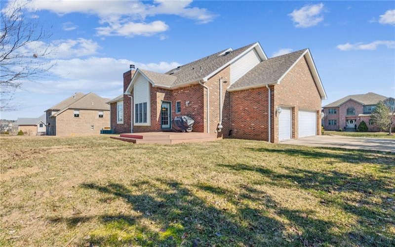 1012 Country Club Dr, Jeannette, 15644, 4 Bedrooms Bedrooms, 13 Rooms Rooms,3.1 BathroomsBathrooms,Residential,For Sale,Country Club Dr,1690399
