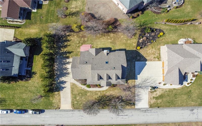 1012 Country Club Dr, Jeannette, 15644, 4 Bedrooms Bedrooms, 13 Rooms Rooms,3.1 BathroomsBathrooms,Residential,For Sale,Country Club Dr,1690399