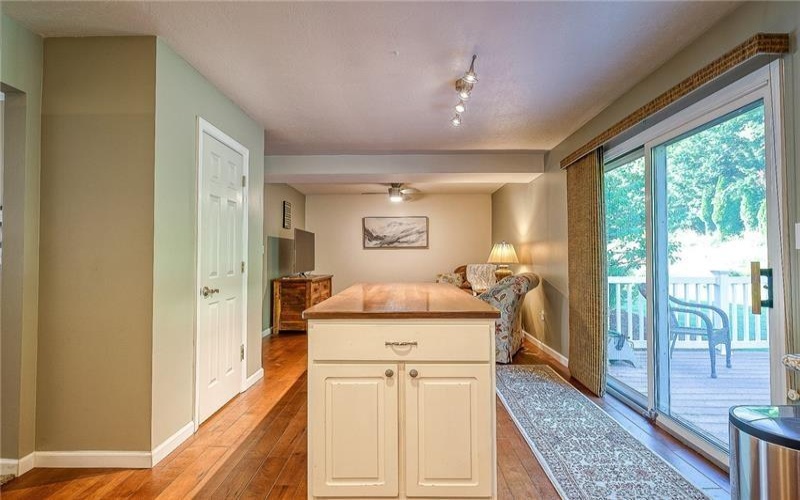 127 Fairway Landings Dr, Canonsburg, 15317, 2 Bedrooms Bedrooms, 8 Rooms Rooms,2.2 BathroomsBathrooms,Residential,For Sale,Fairway Landings Dr,1690495