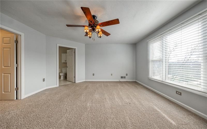 127 Fairway Landings Dr, Canonsburg, 15317, 2 Bedrooms Bedrooms, 8 Rooms Rooms,2.2 BathroomsBathrooms,Residential,For Sale,Fairway Landings Dr,1690495