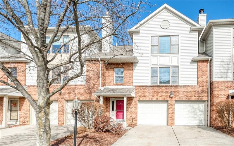 127 Fairway Landings Dr, Canonsburg, 15317, 2 Bedrooms Bedrooms, 8 Rooms Rooms,2.2 BathroomsBathrooms,Residential,For Sale,Fairway Landings Dr,1690495