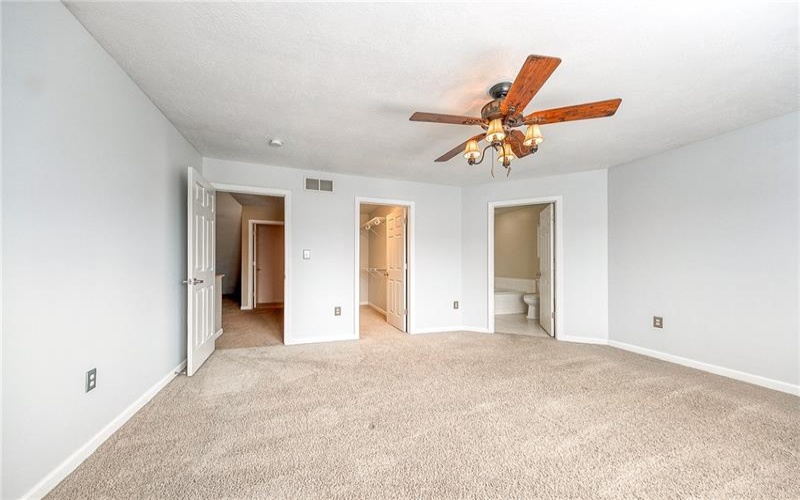 127 Fairway Landings Dr, Canonsburg, 15317, 2 Bedrooms Bedrooms, 8 Rooms Rooms,2.2 BathroomsBathrooms,Residential,For Sale,Fairway Landings Dr,1690495